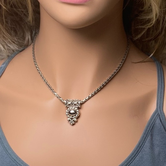 Brighton Taiwan Wheat Chain Two Side Pearly White & Silver Oval Shape EUC - Picture 8 of 9